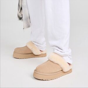 UGG women’s Disquette Slippers Sand